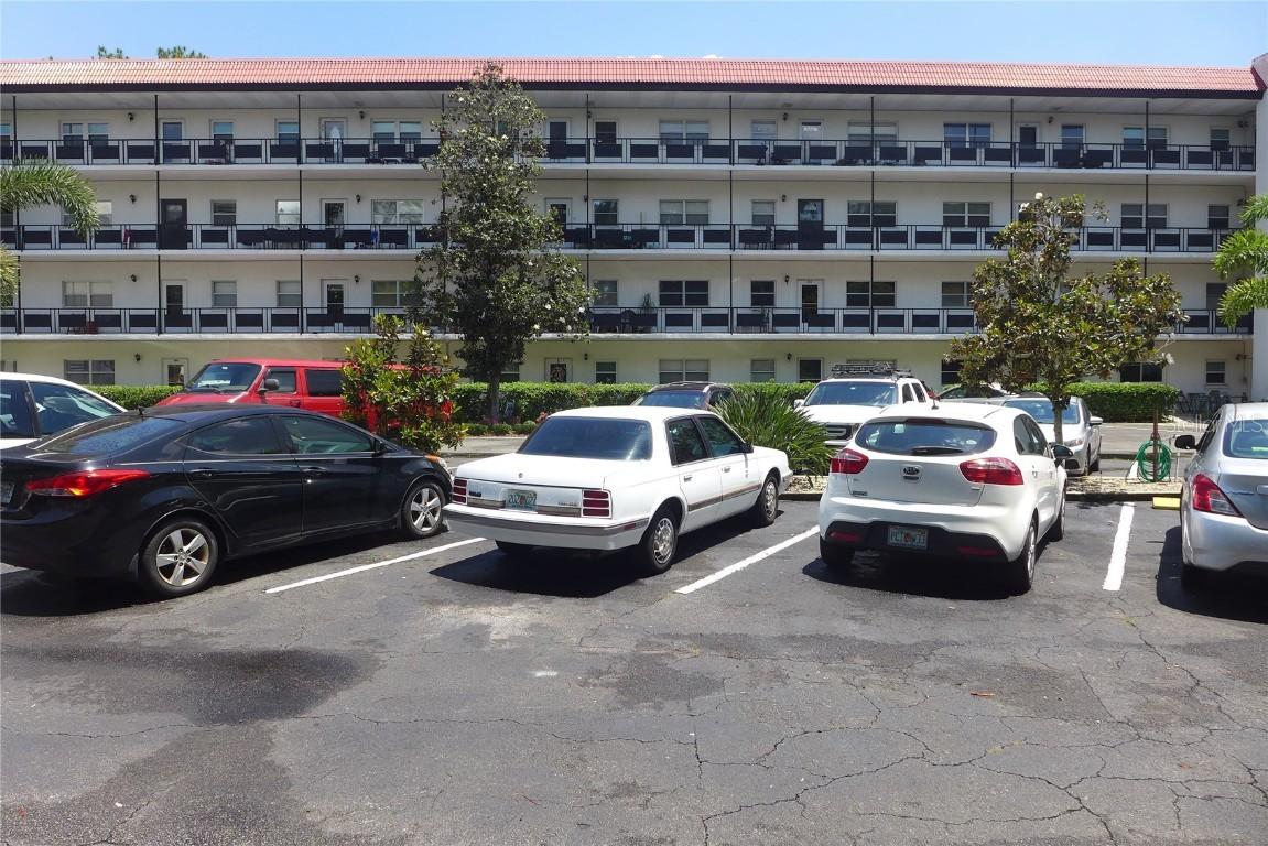 200 El Camino Dr. #410, Winter Haven, FL 33884