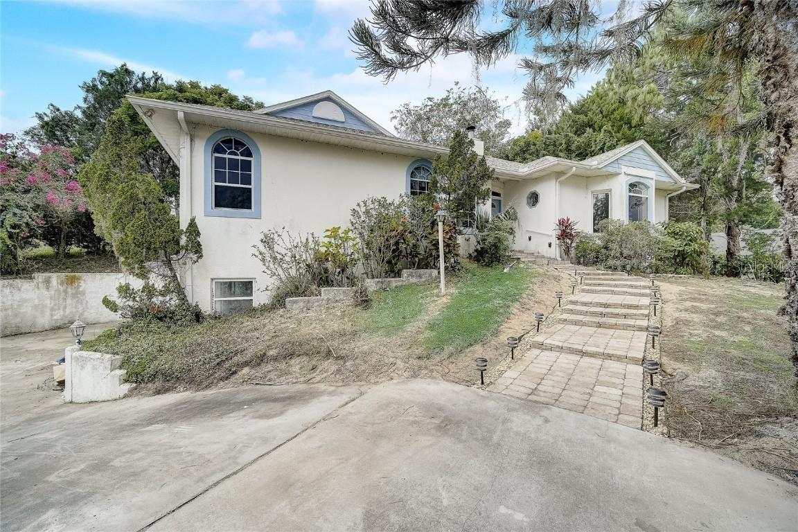 10830 Crescent Ln., Clermont, FL 34711