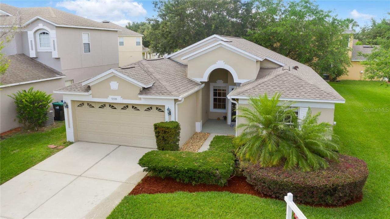 9555 Heron Pointe Dr., Orlando, FL 32832
