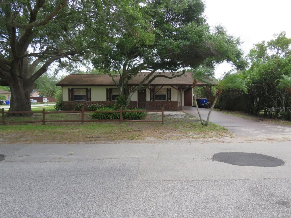 301 14th St., St. Cloud, FL 34769