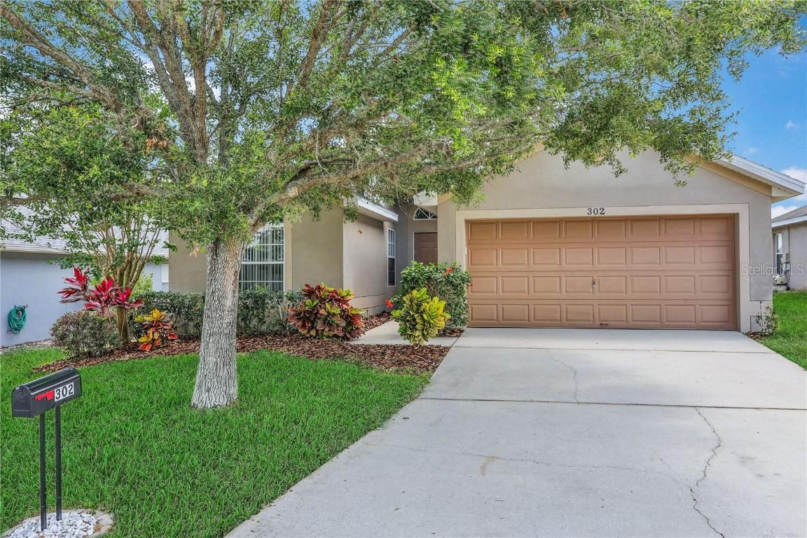302 Pine Cone Dr., Davenport, FL 33897