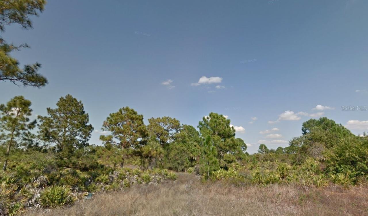 559 Beach Ave., Lehigh Acres, FL 33974