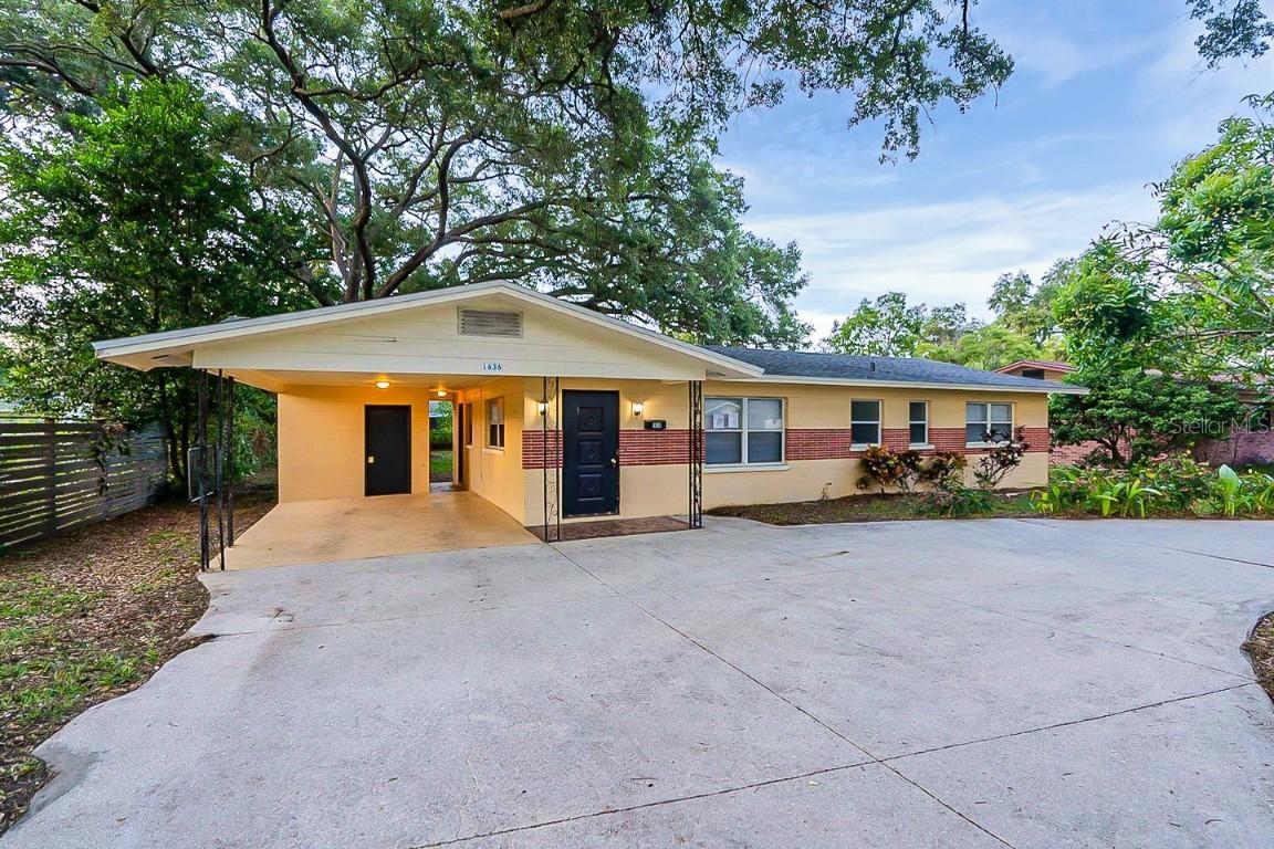 1636 Crystal Lake Dr., Lakeland, FL 33801