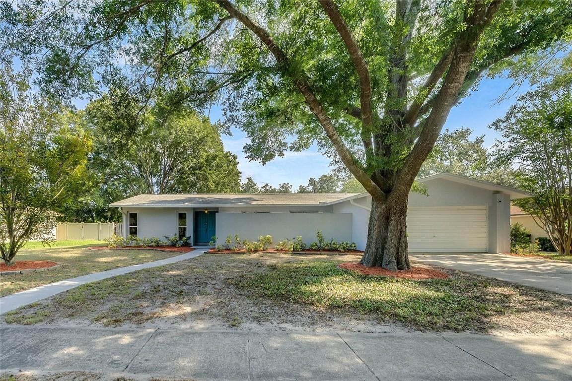 7627 Village Green Dr., Winter Park, FL 32792
