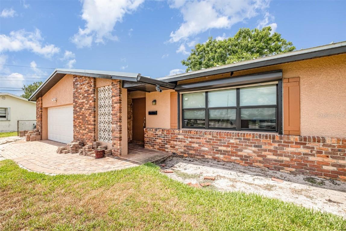 1303 Holiday Blvd., Merritt Island, FL 32952