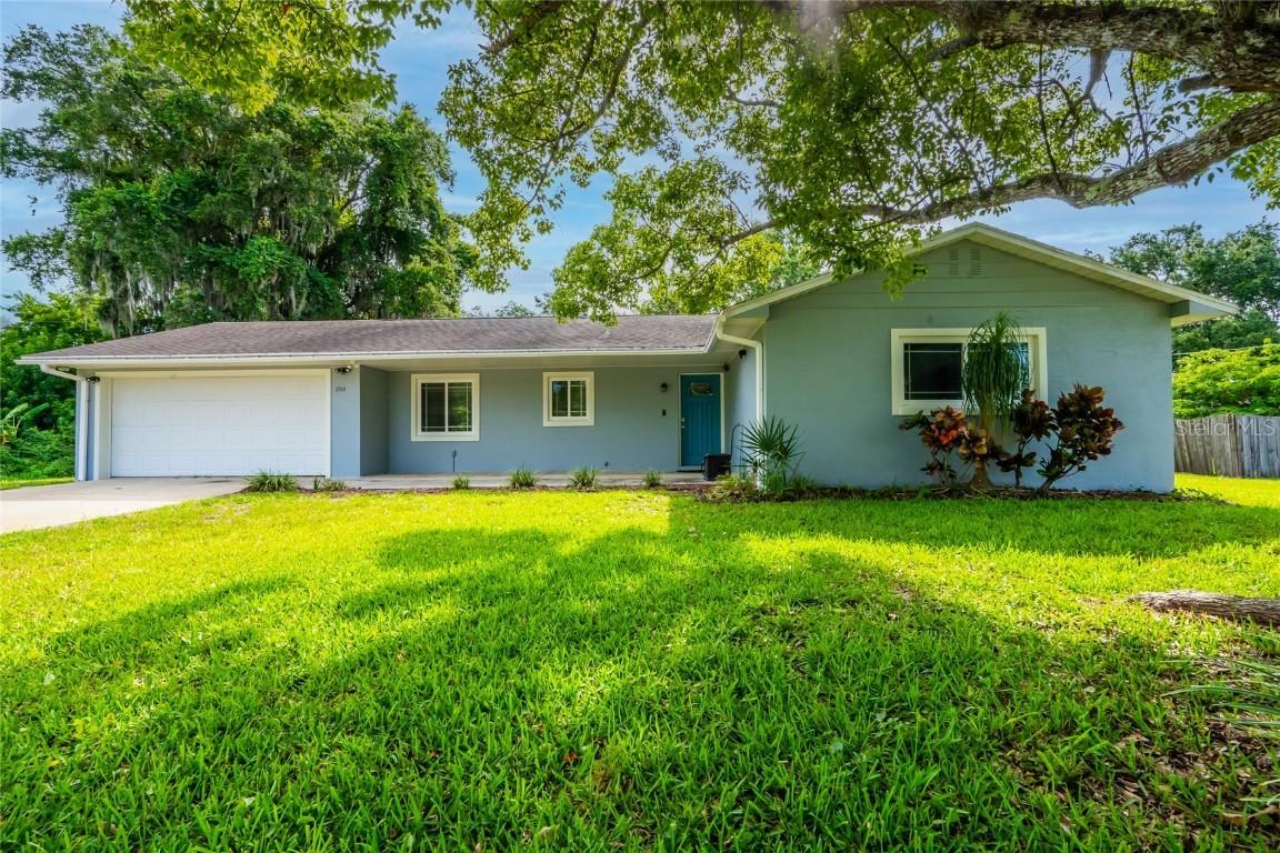 1709 Umbrella Tree Dr., Edgewater, FL 32132