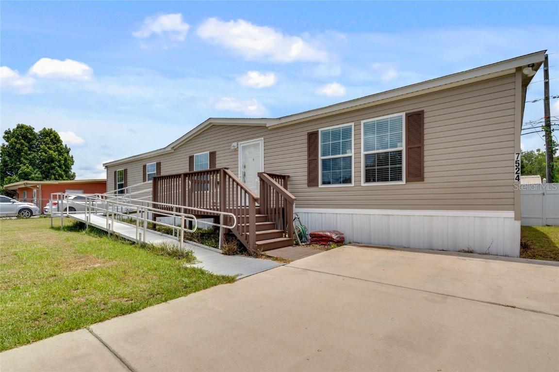 7524 Charlin Pkwy., Orlando, FL 32822