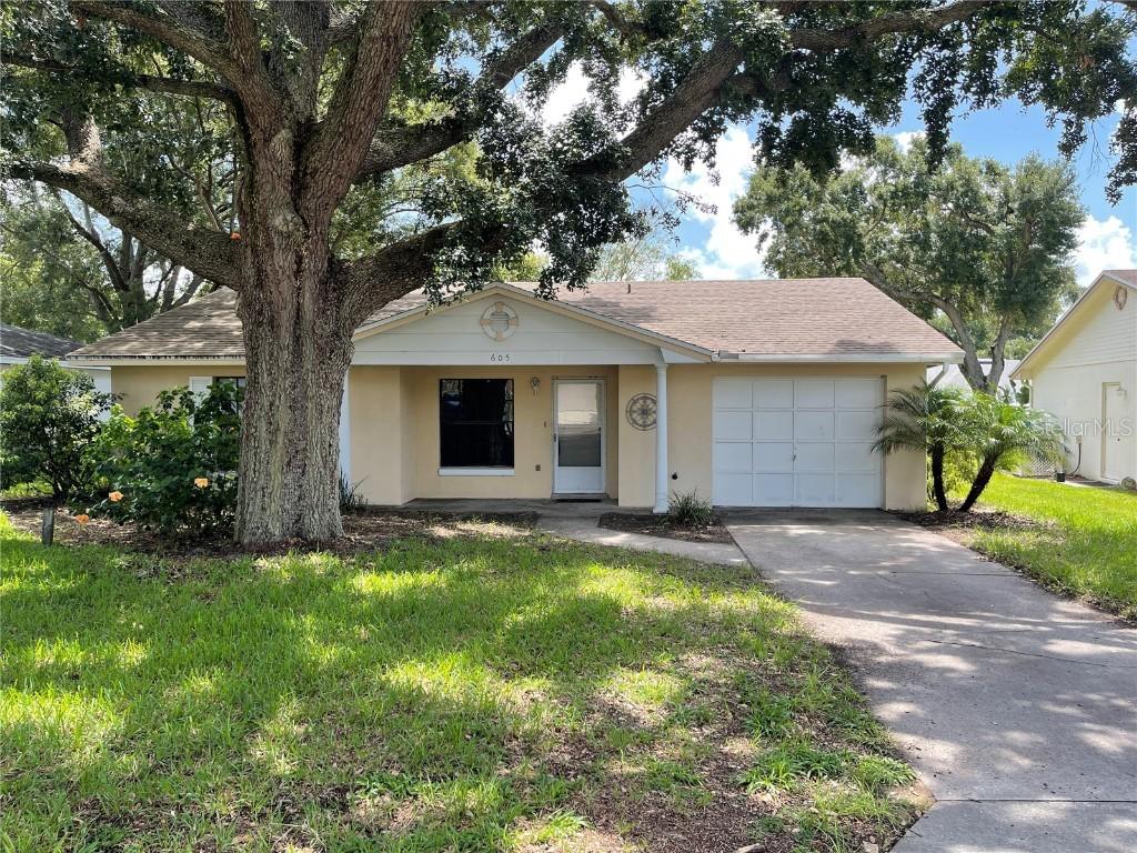 605 Brookline Ave., Eustis, FL 32726