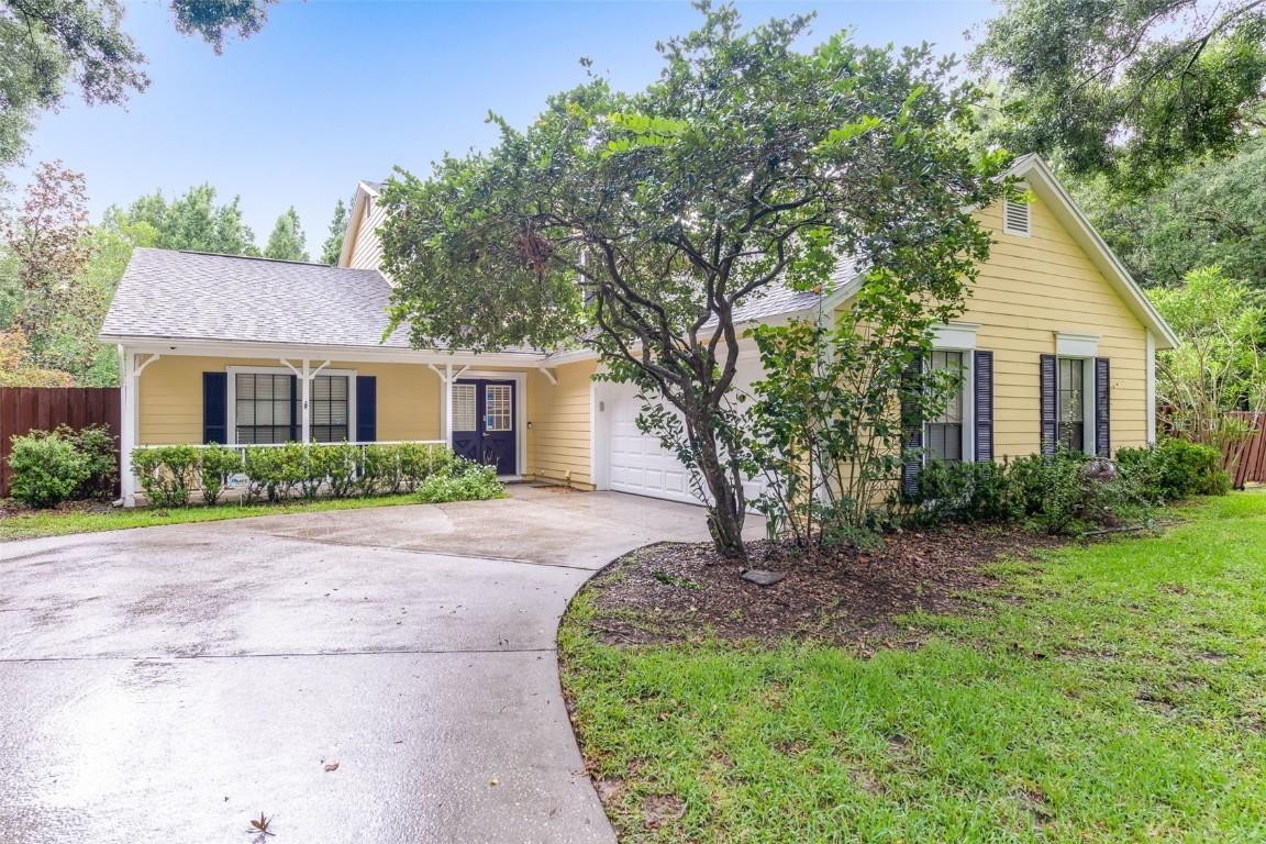 305 Bryan Oak Ave., Brandon, FL 33511