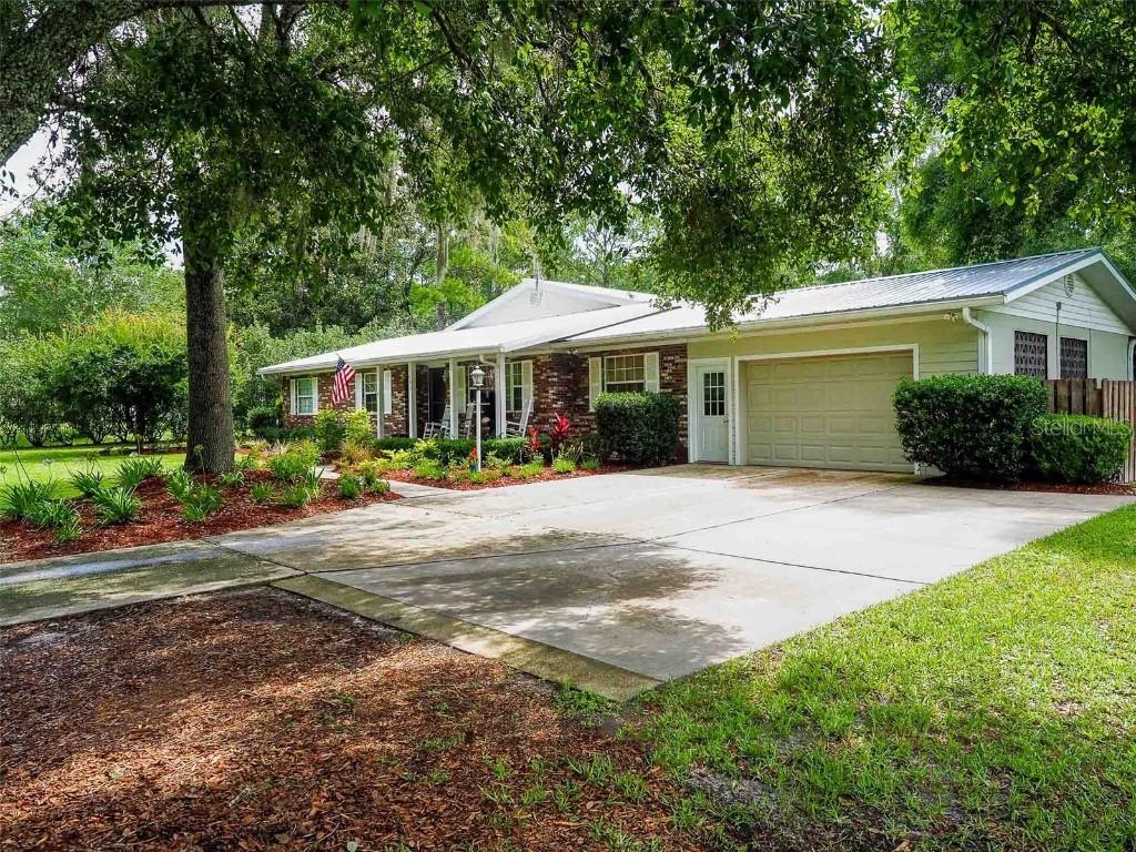 637 NE 2nd St., Williston, FL 32696