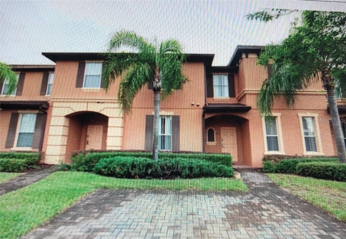 1012 Calabria Ave., Davenport, FL 33897