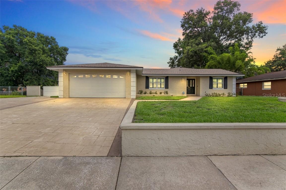 417 Vandergrift Dr., Ocoee, FL 34761