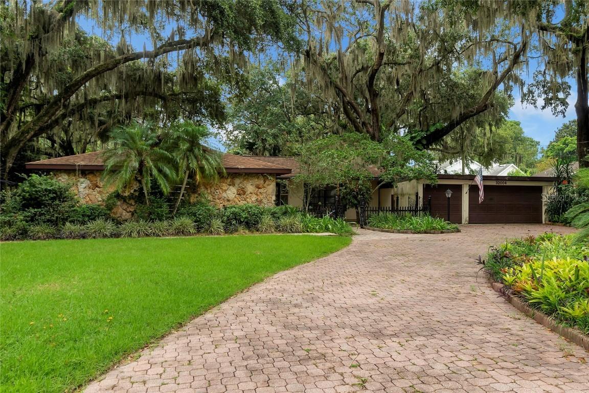 32004 Harris Rd., Tavares, FL 32778