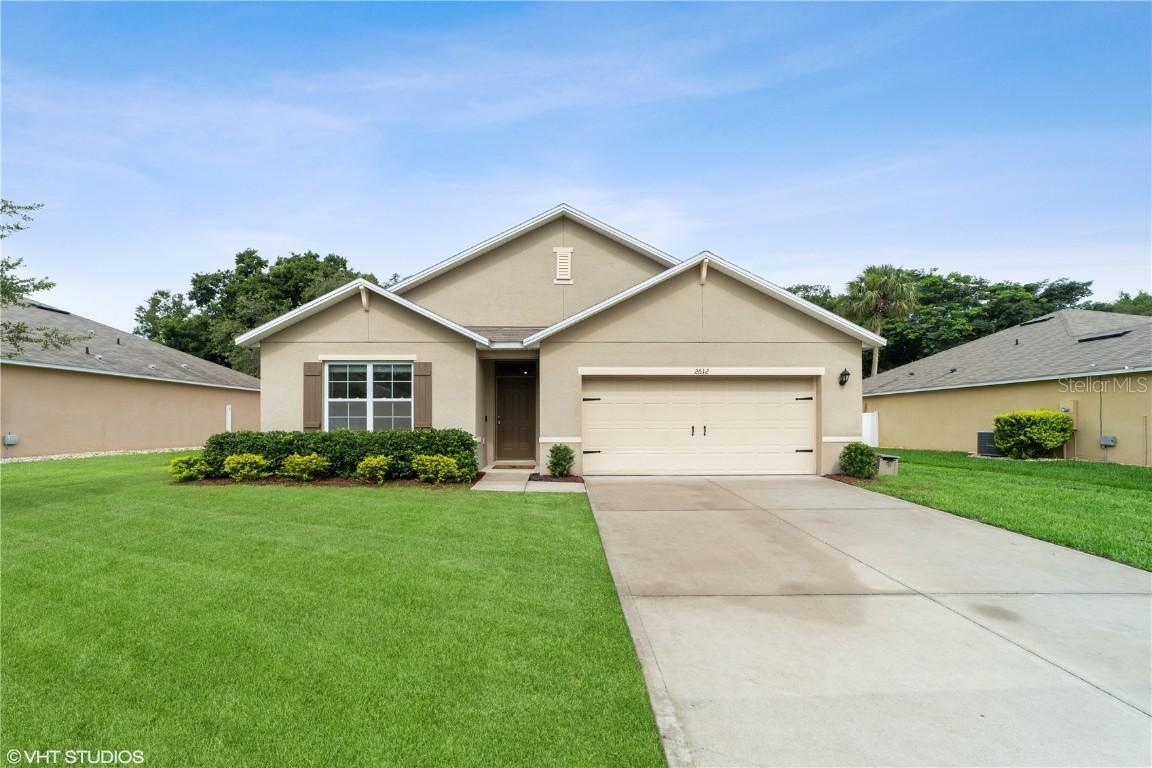 2612 Summerglen Ln., Eustis, FL 32726