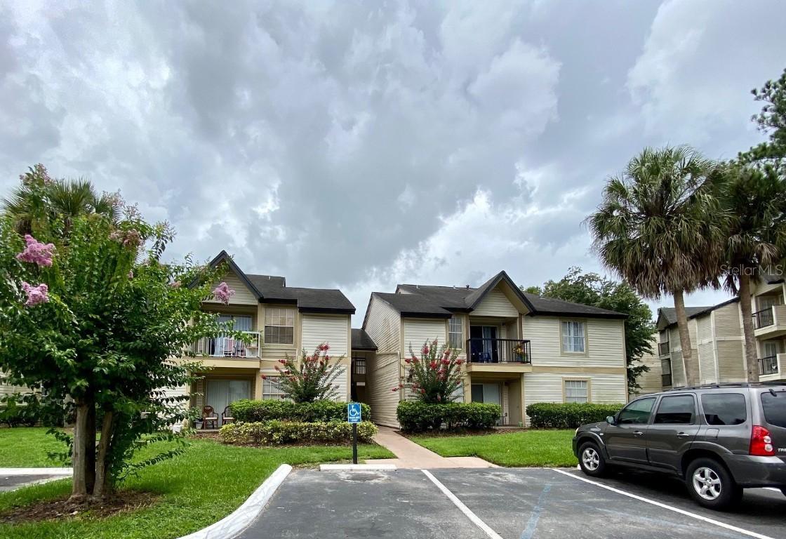 1924 Lake Atriums Cir. #62, Orlando, FL 32839