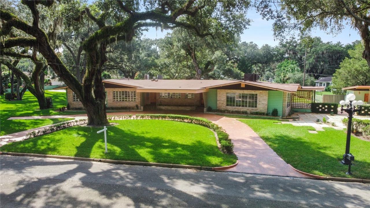 2020 Washington Ave., Sanford, FL 32771