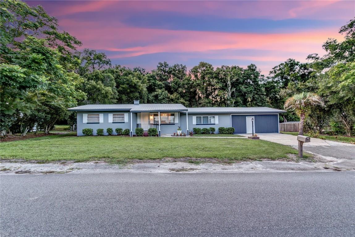 1145 Shady Oak Ln., DeLand, FL 32720