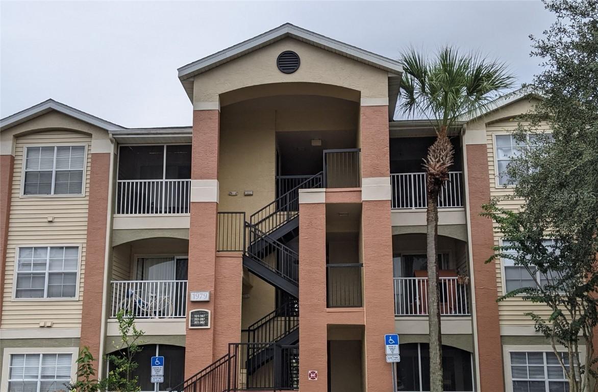 1979 Summer Club Dr. #215, Oviedo, FL 32765