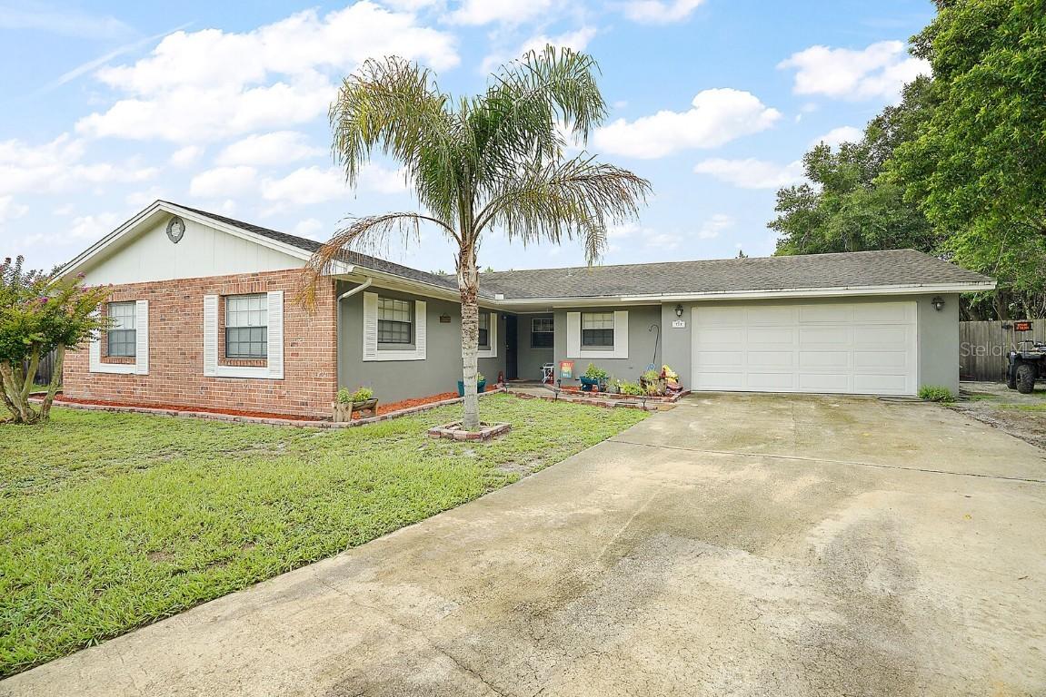 715 Camelia St., Mount Dora, FL 32757