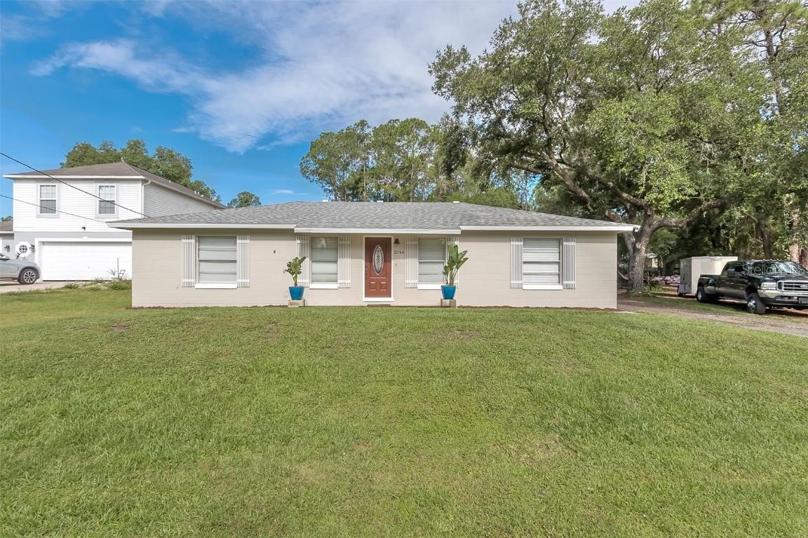 2044 7th Ave, DeLand, FL 32724