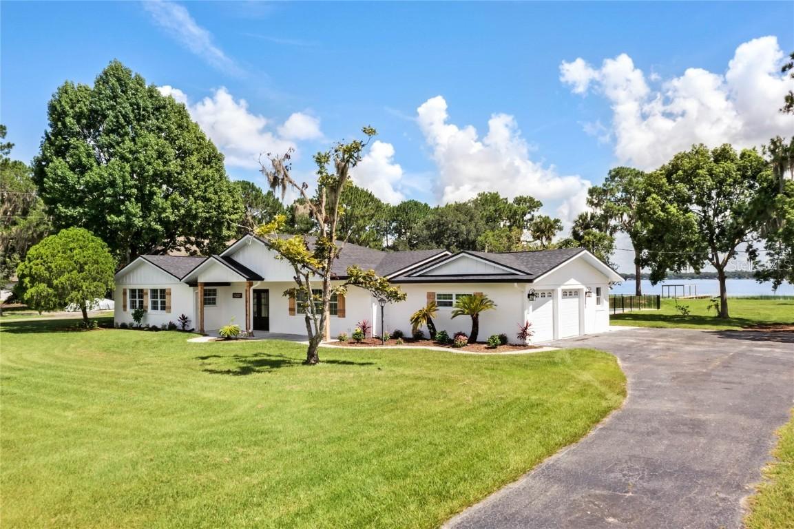 16207 E Shirley Shores Rd., Tavares, FL 32778