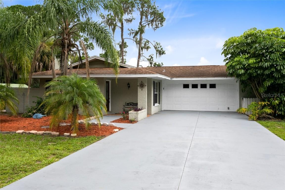 503 Lakeshore Dr., Eustis, FL 32726