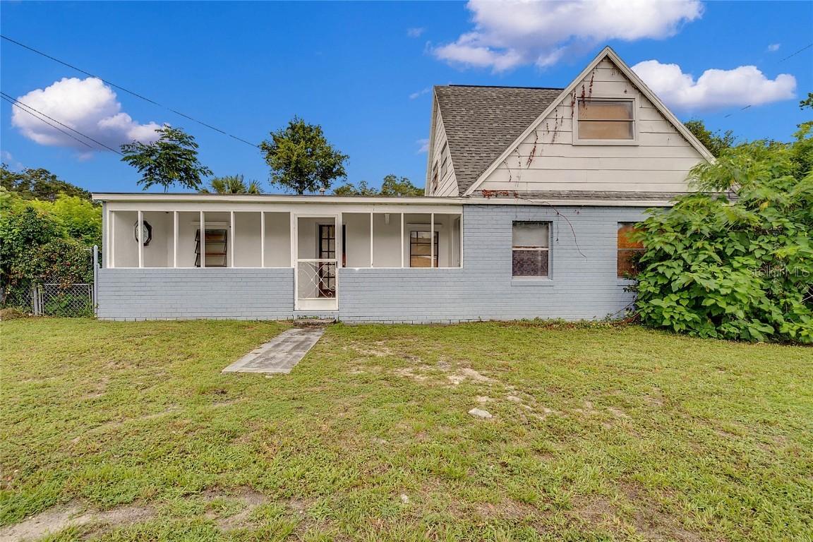 101 N Lone Oak Dr., Leesburg, FL 34748