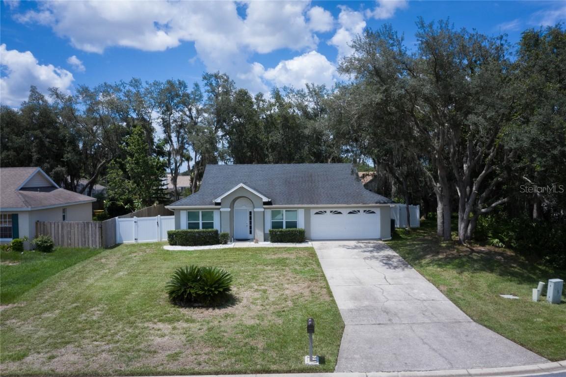 832 Hanging Moss Rd., Davenport, FL 33837