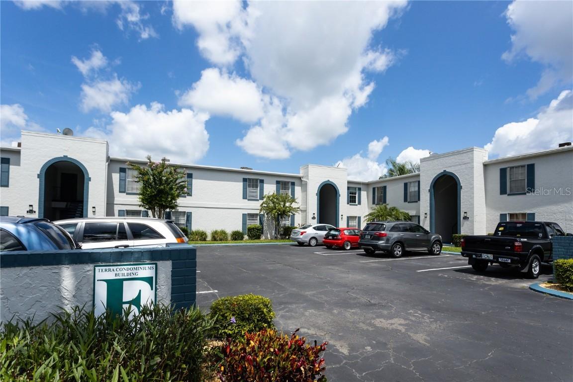 1006 Plantation Dr. #F11, Kissimmee, FL 34741