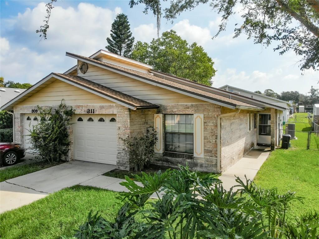 311 Paradise Ln., Edgewater, FL 32132