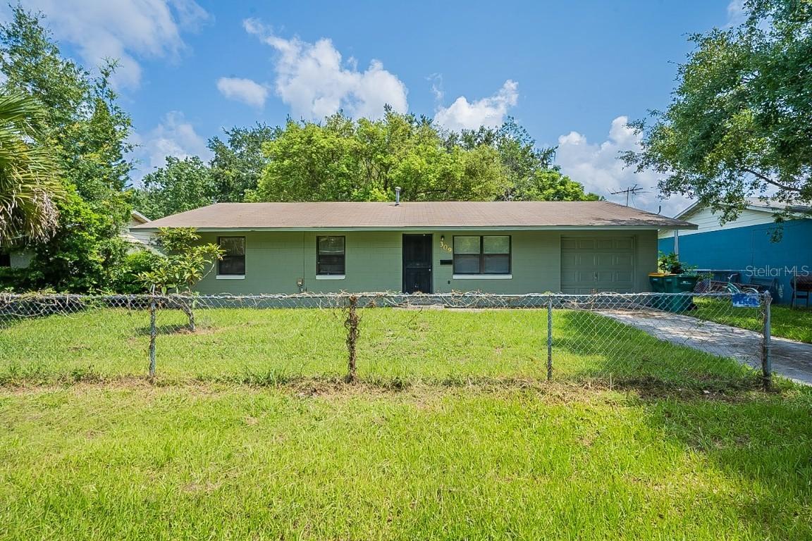 309 Lincoln Ave., Mount Dora, FL 32757