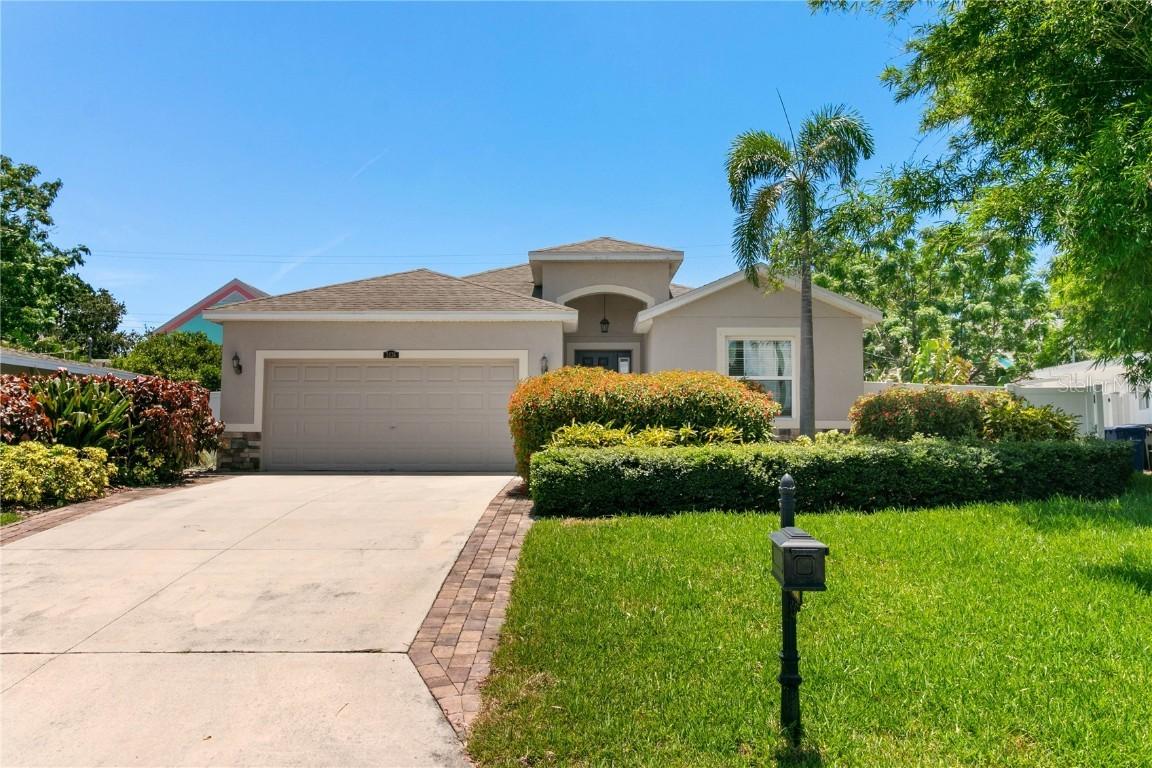 2436 Parson Ln., Sarasota, FL 34239