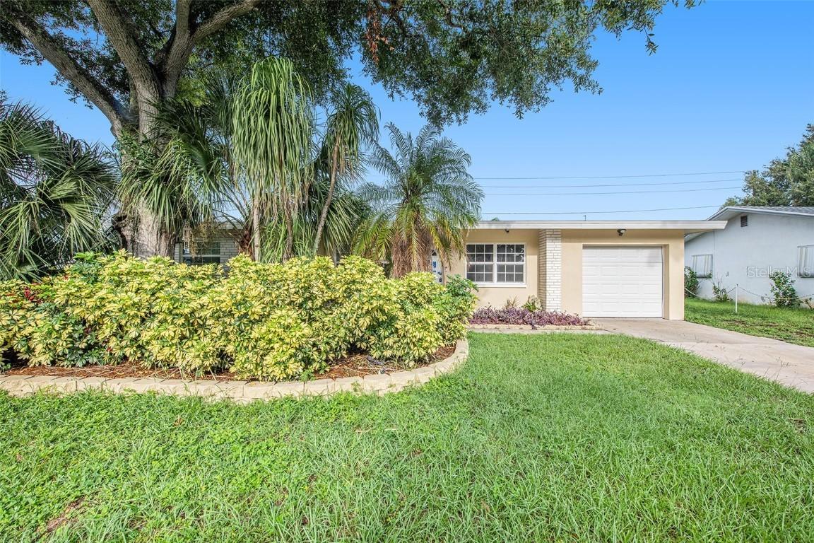 1349 Regina Dr., Largo, FL 33770