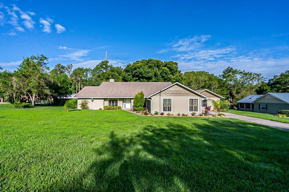 35407 Fox Run Cir., Eustis, FL 32736