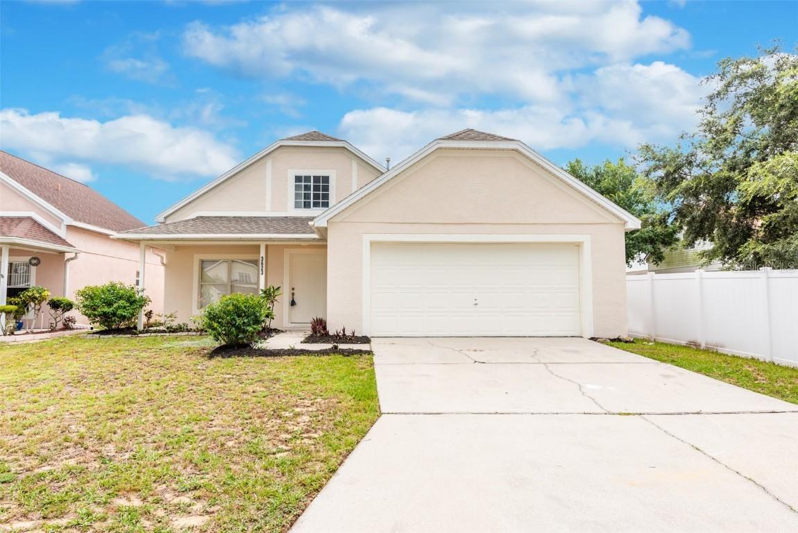 3623 Huntwicke Blvd., Davenport, FL 33837