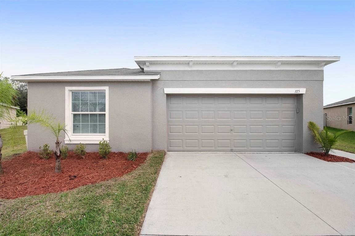 325 Cascade Bend Dr., Ruskin, FL 33570