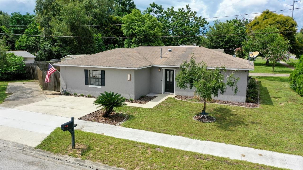 2128 S Grove St., Eustis, FL 32726