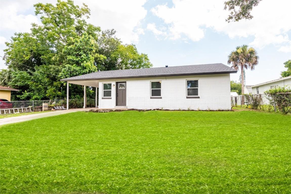 209 Oak St., New Smyrna Beach, FL 32168