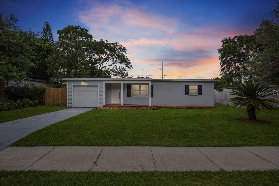 561 Kentia Rd., Casselberry, FL 32707