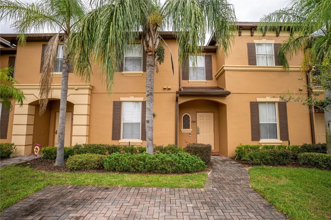 2326 Calabria Ave., Davenport, FL 33897