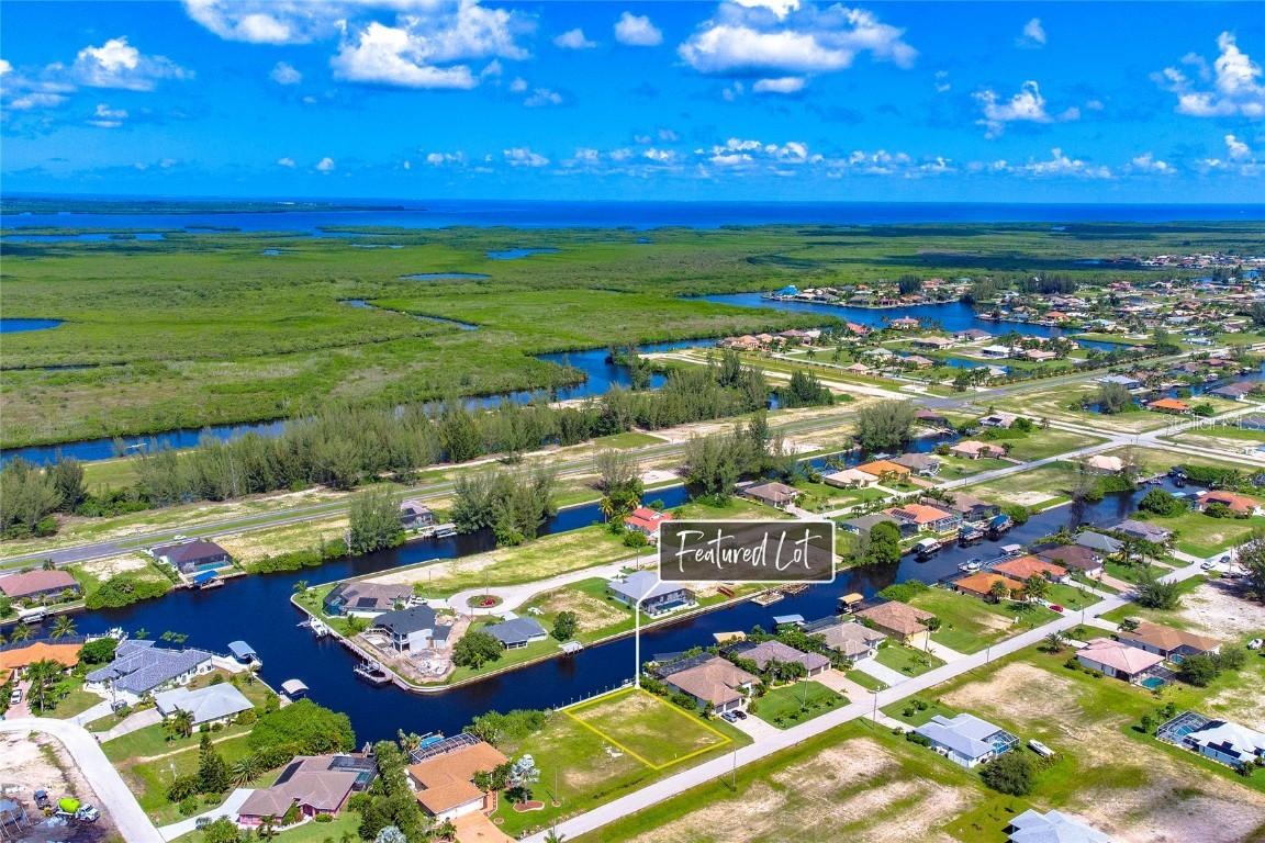 602 NW 38th Pl., Cape Coral, FL 33993