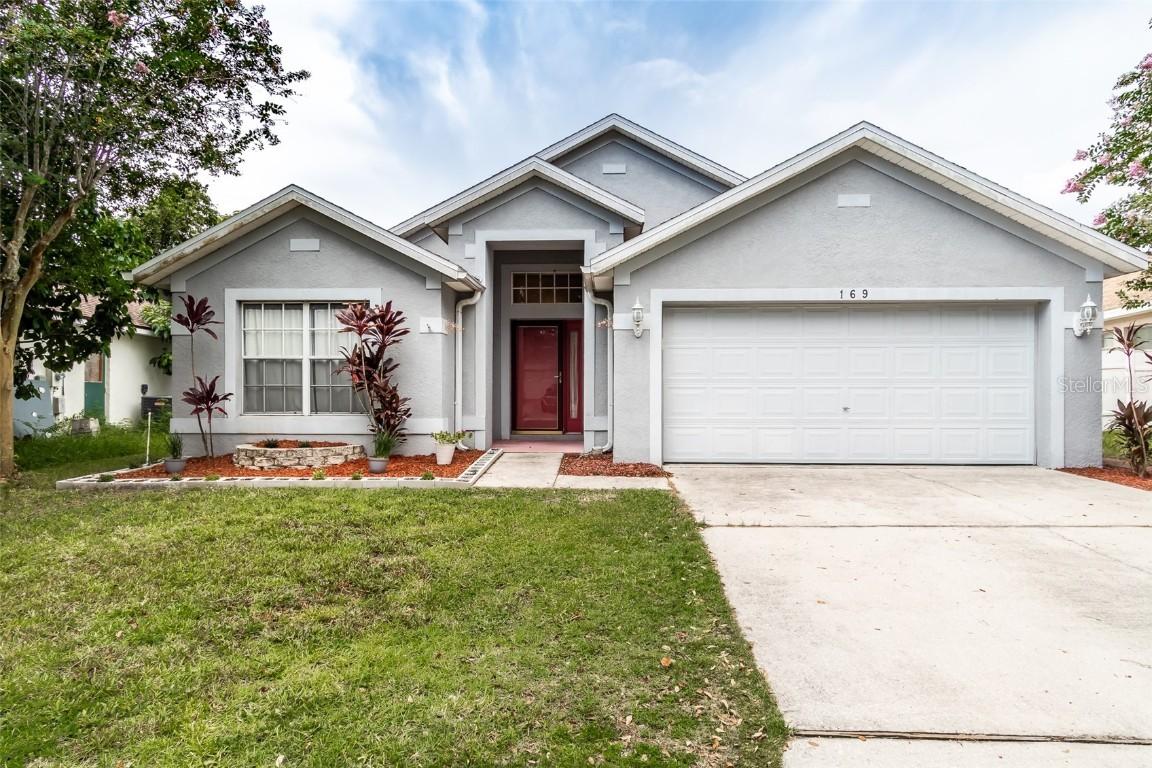 169 Sir Phillips Dr., Davenport, FL 33837