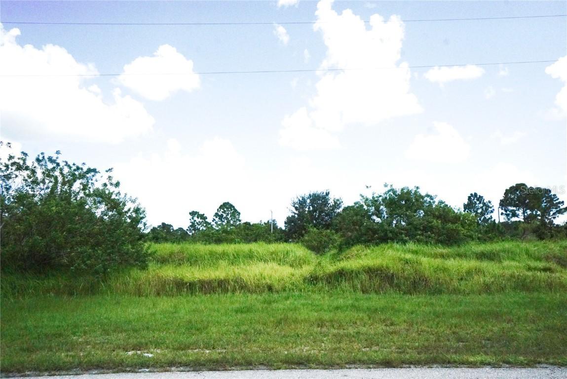543 Eisenhower Blvd., Lehigh Acres, FL 33974