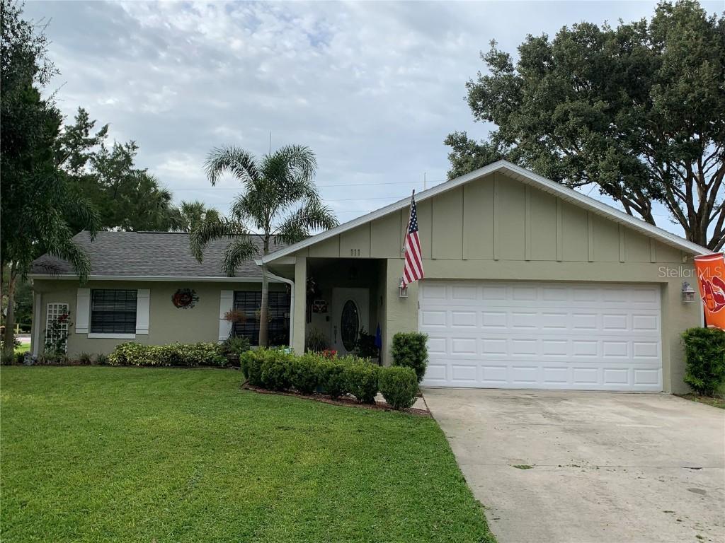 111 Eastridge Dr., Eustis, FL 32726