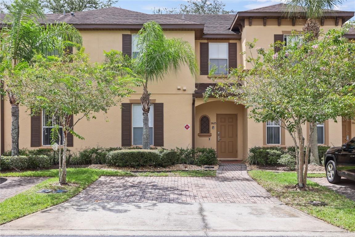2623 Calabria Ave., Davenport, FL 33897