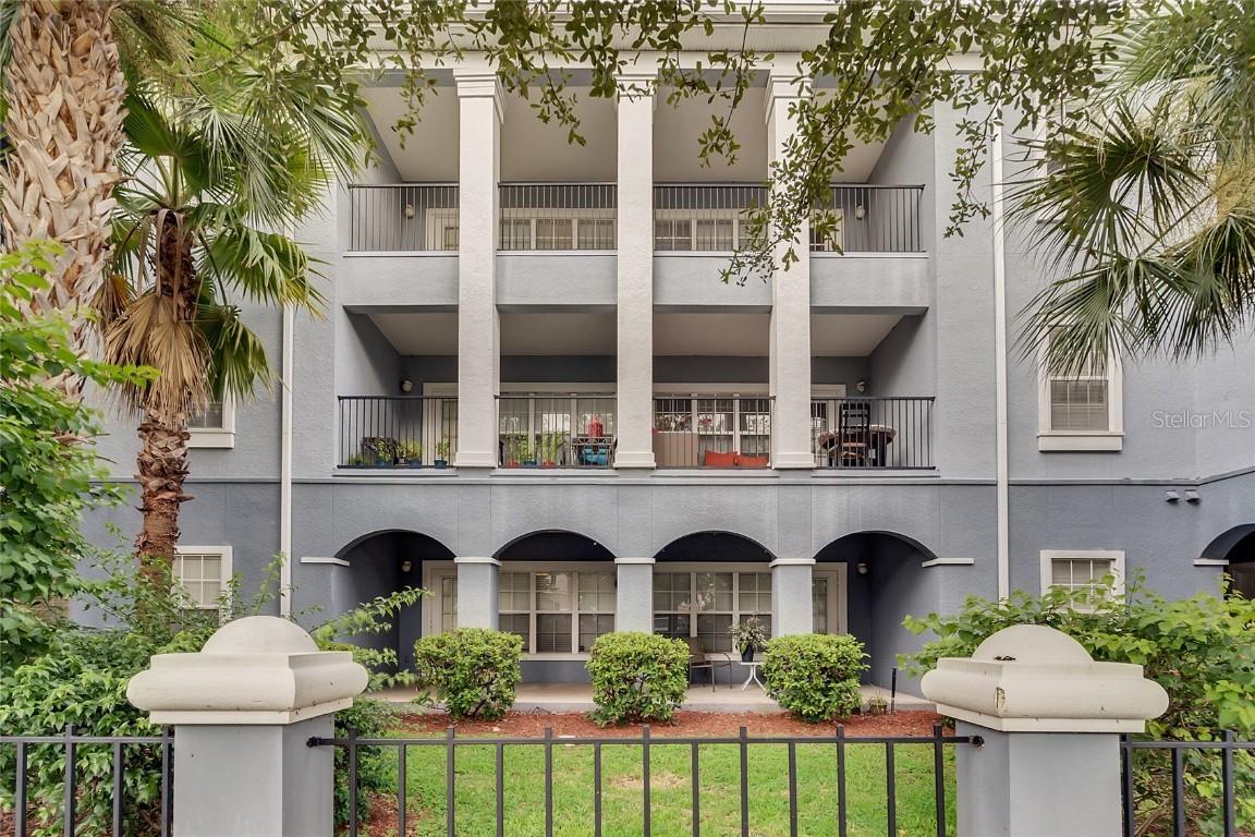 3561 Conroy Rd. #215, Orlando, FL 32839