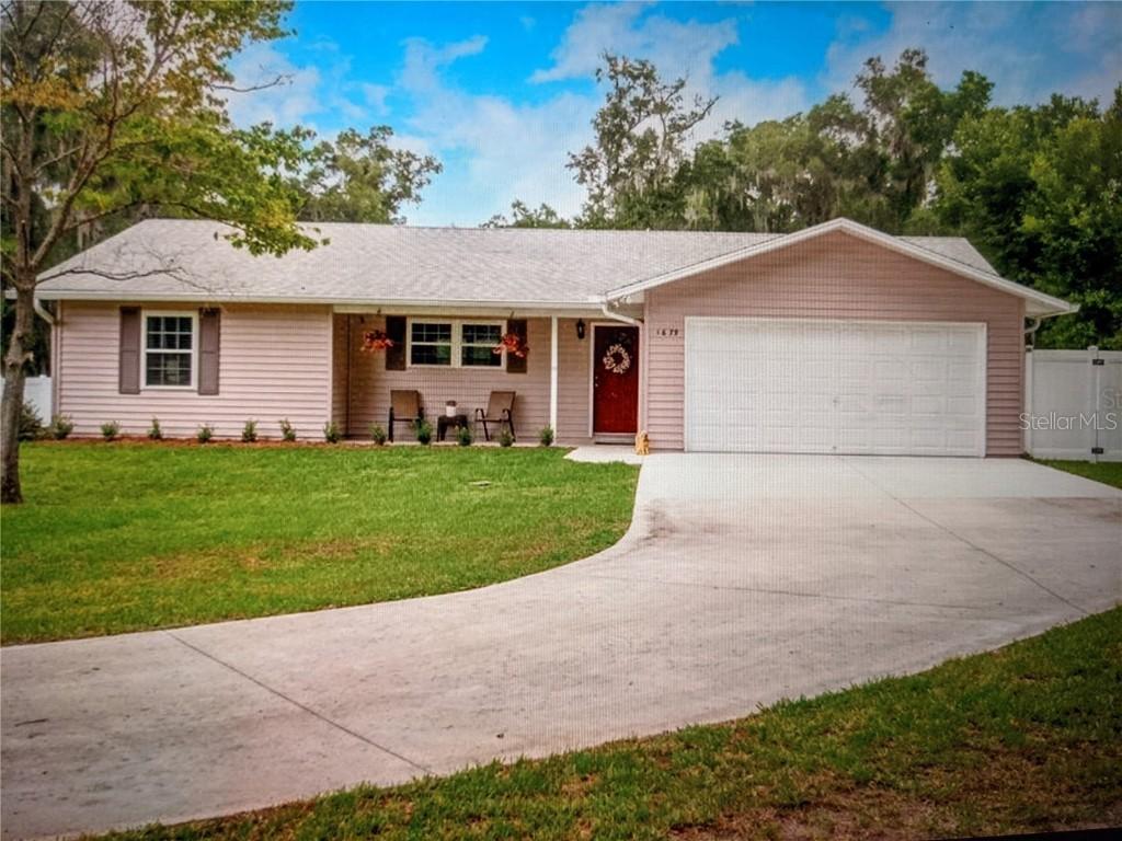 1679 W Euclid Ave., DeLand, FL 32720