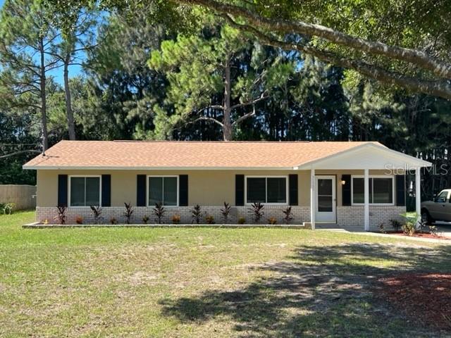 31303 Saunders Cir, Tavares, FL 32778