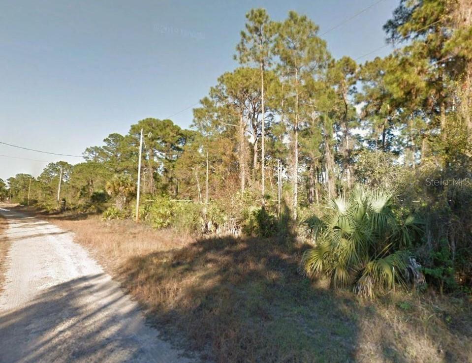 315 Mangonia Ave., Lehigh Acres, FL 33974