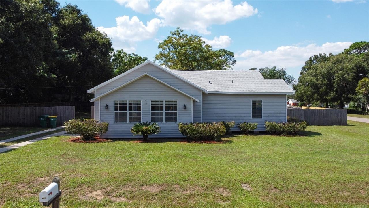 402 Hill St., Eustis, FL 32726